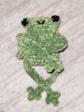 Green Legy Frog